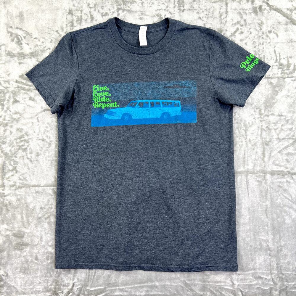 Peloton Magazine Short Sleeve Graphic T-Shirt Men's Size M Gray